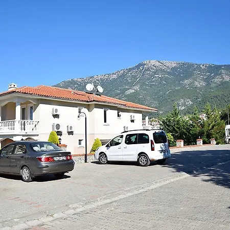 Thera 22 Apartment
